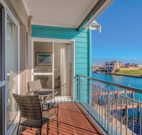 Waters Edge Apartment with Jetty - Accommodation in Bendigo
