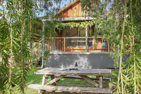 Way Out Wandi - Accommodation in Bendigo 0