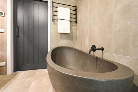 Way Out Wandi - Accommodation in Bendigo 2