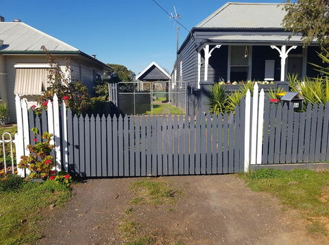 Welcome Stranger Cottage - Accommodation in Bendigo 1