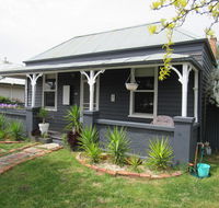 Welcome Stranger Cottage - Accommodation in Bendigo