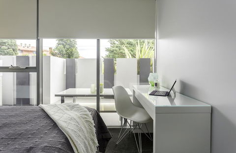 Well-Appointed 3 Bedroom, 2 Bath, Parking & Pool - Accommodation in Bendigo 2