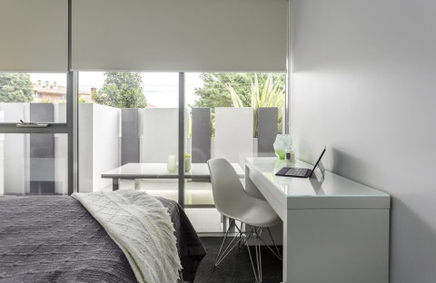 Well-Appointed 3 Bedroom, 2 Bath, Parking & Pool - Accommodation in Bendigo 2