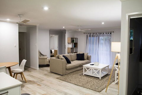 Wellington Parade 1/15a, Shelly Beach, Caloundra - Accommodation in Bendigo 3