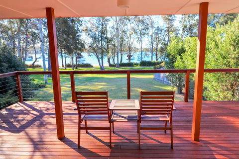 Wemberley Lakehouse - Accommodation in Bendigo 0