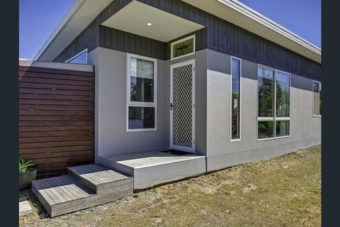 Weston Farm Seaside Stay - Accommodation in Bendigo 1