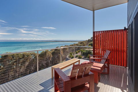 Whale Watcher 1 - Accommodation in Bendigo 1