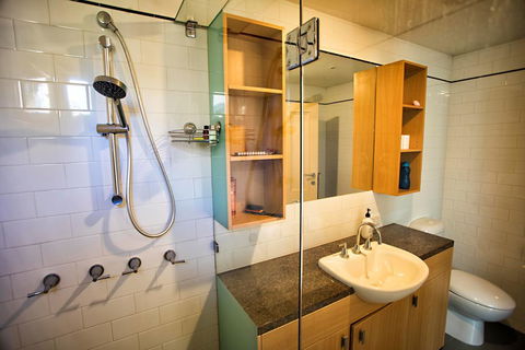 WHARF COTTAGE - Accommodation in Bendigo 3
