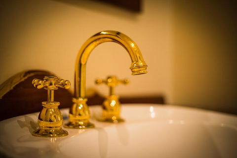 Whispering Pines Cottages - Accommodation in Bendigo 2