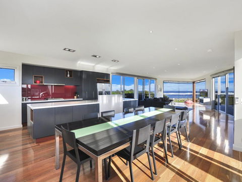 Whispers - Accommodation in Bendigo 0