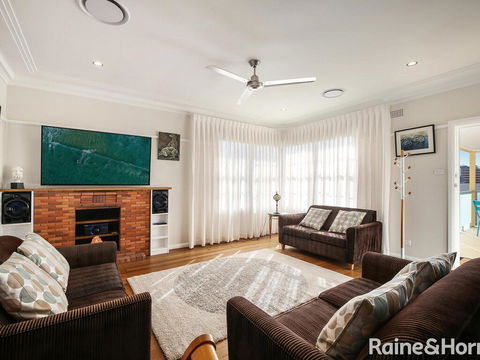 White Beach - 42 Ash Street - Accommodation in Bendigo 3