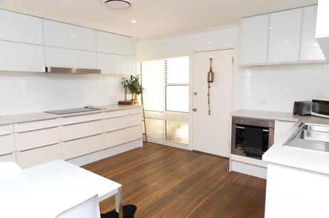White Beach Cottage - Accommodation in Bendigo 1