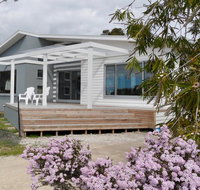 WHITE SHELLS HOLIDAY RENTAL - Accommodation in Bendigo