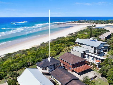 White Waves On The Beach - Accommodation in Bendigo 2