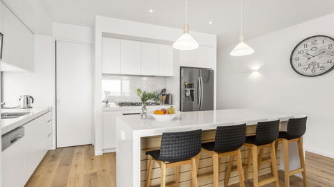 WHITEHAVEN - MORNINGTON - Accommodation in Bendigo 1