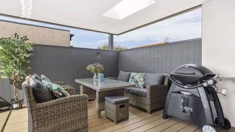 WHITEHAVEN - MORNINGTON - Accommodation in Bendigo 2