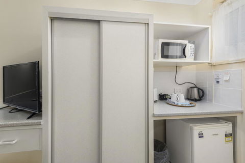Whiteoaks Motel & Lodges - Accommodation in Bendigo 1