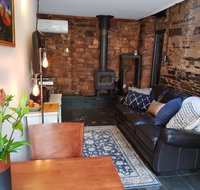 William Hunt's Retreat - Redwood Studio - Accommodation in Bendigo