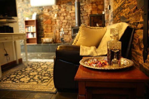 William Hunt's Retreat - Redwood Studio - Accommodation in Bendigo 1