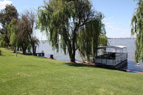 Willow Island - Waterfront - Accommodation in Bendigo 0