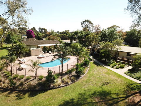 Winbi River Resort Holiday Rentals - Accommodation in Bendigo 3