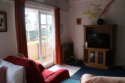 Wind Song Mountain Retreat - Accommodation in Bendigo 0