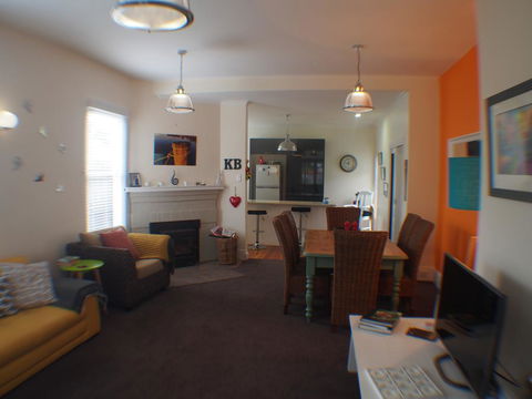 Windsor Cottage - Accommodation in Bendigo 2