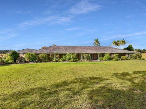 Wine Country Homestead 4-6br House - Accommodation in Bendigo 0