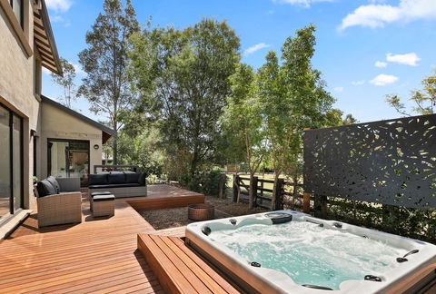 Wine Down - Accommodation in Bendigo 0