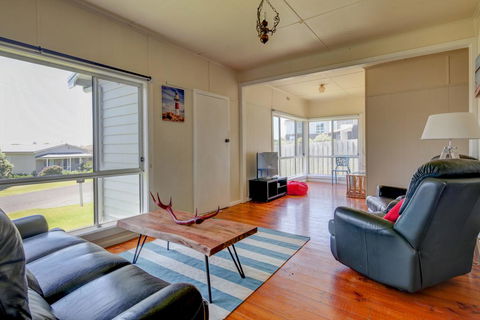 Wings And Waves - Accommodation in Bendigo 1