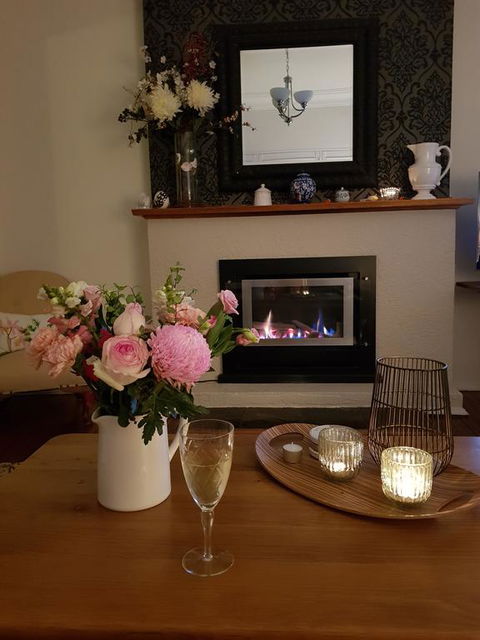 Winston Cottage At Three Sisters - Accommodation in Bendigo 2