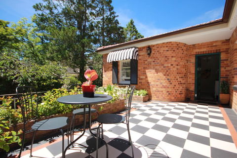Winston Cottage At Three Sisters - Accommodation in Bendigo 0