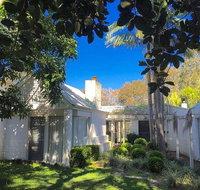 Wisteria Cottage on the Lagoon/Beach - Accommodation in Bendigo
