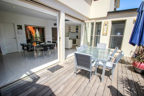 Wood Peak - Accommodation in Bendigo 2