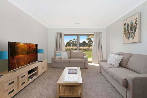 Woodbine Waters - Accommodation in Bendigo 0