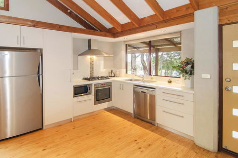Woodstone Grass Tree Cottage - Accommodation in Bendigo 1