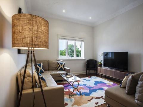 Woollahra Roslyndale Avenue - Accommodation in Bendigo 1