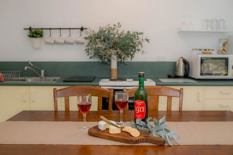 Woongara Cottage - Pet Friendly Country Retreat - Accommodation in Bendigo 2