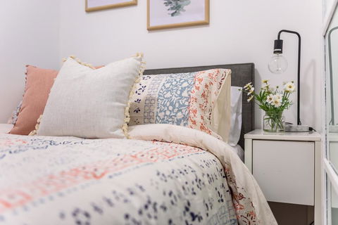 WOW Apartment On Flinders - Accommodation in Bendigo 0