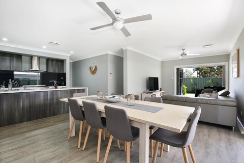 Wowly Waters - Pet Friendly - 1 Min Walk To Beach - Accommodation in Bendigo 2