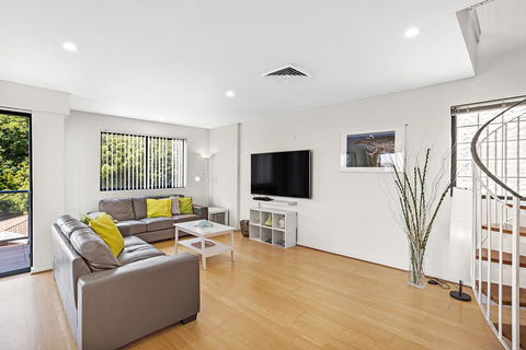 Yacaaba Terrace, Unit 9, 3 Yacaaba Street - Accommodation in Bendigo 2