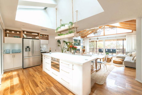 Yallingup Valley Retreat - Accommodation in Bendigo 0