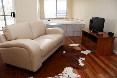 Yabbaloumba Retreat - Accommodation in Bendigo 3
