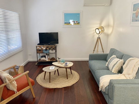 Yaringa Cottage...by The Sea - Accommodation in Bendigo 3