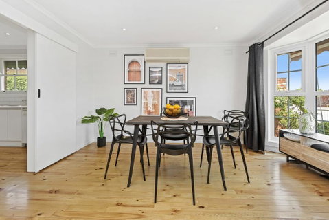 YIN-YANG - MOUNT ELIZA - Accommodation in Bendigo 0