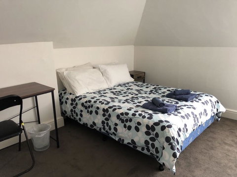 Your Home In Sandy Bay - Accommodation in Bendigo 2