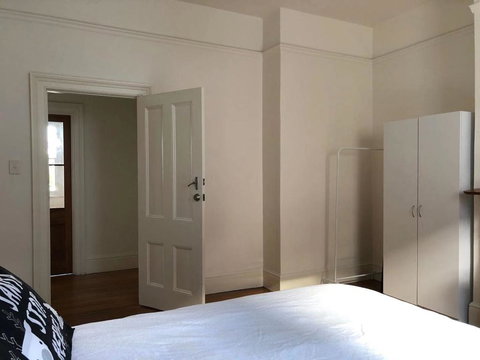 Your Home In Sandy Bay - Accommodation in Bendigo 3