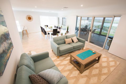Serenity And Sweeping Murray River Views - Accommodation in Bendigo 3