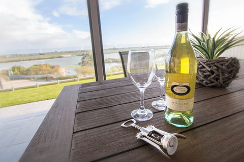 Serenity And Sweeping Murray River Views - Accommodation in Bendigo 2