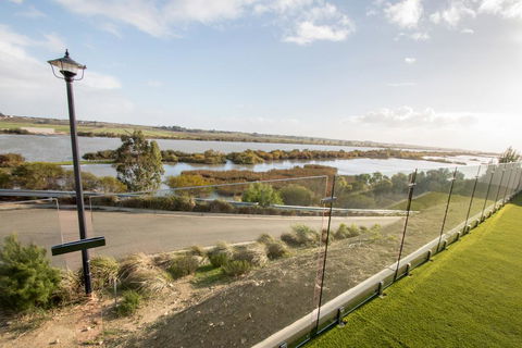Serenity And Sweeping Murray River Views - Accommodation in Bendigo 0